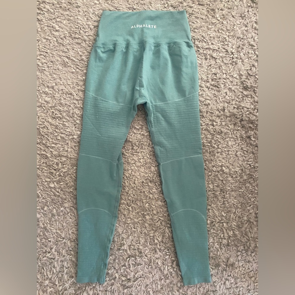 Alphalete leggings in light green